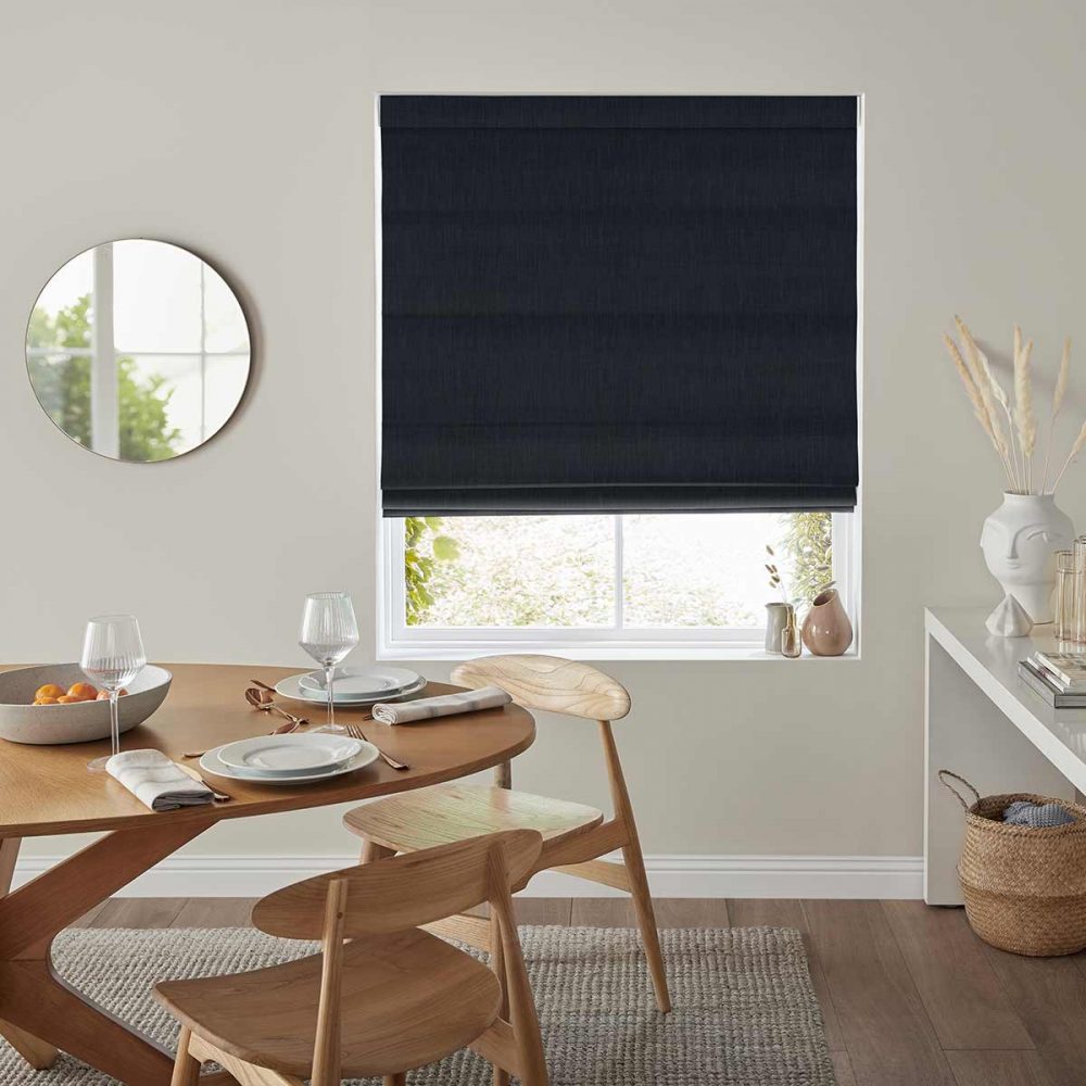 Seattle Noir Roman Blind