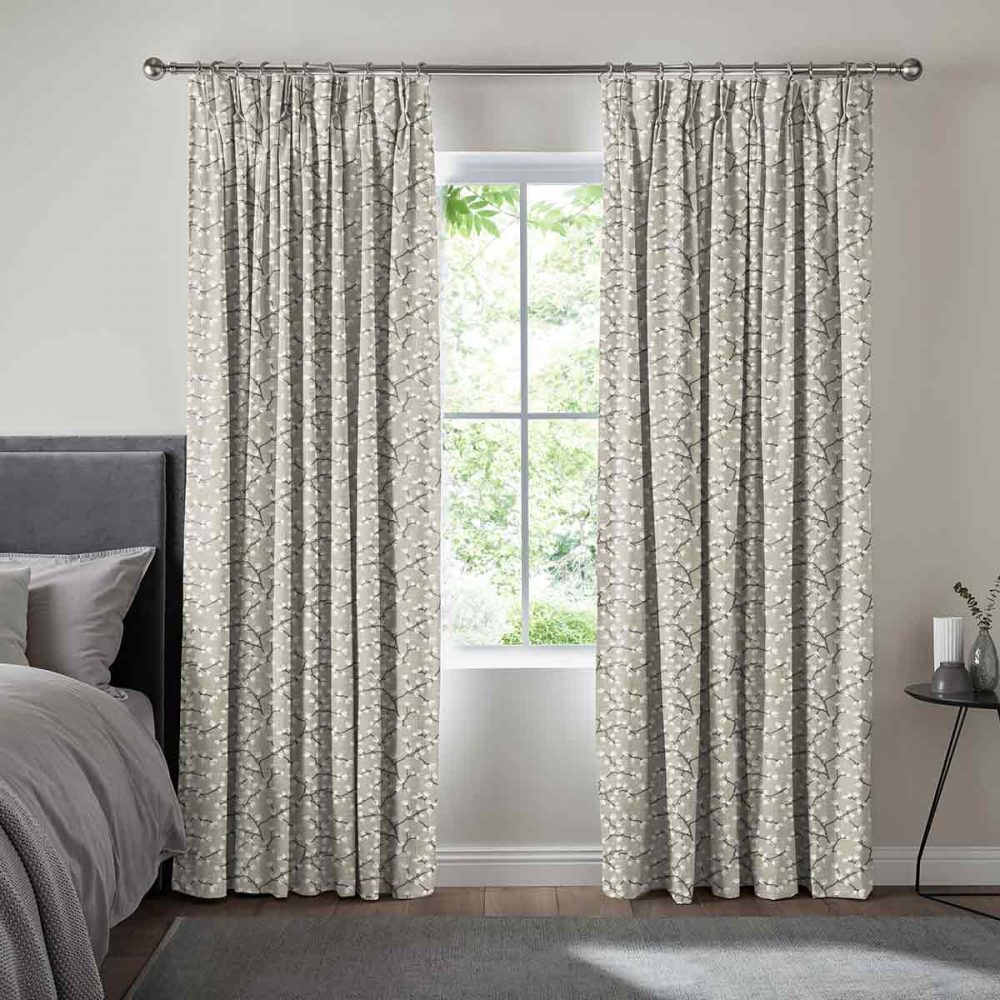 Pascoe Silver Curtain