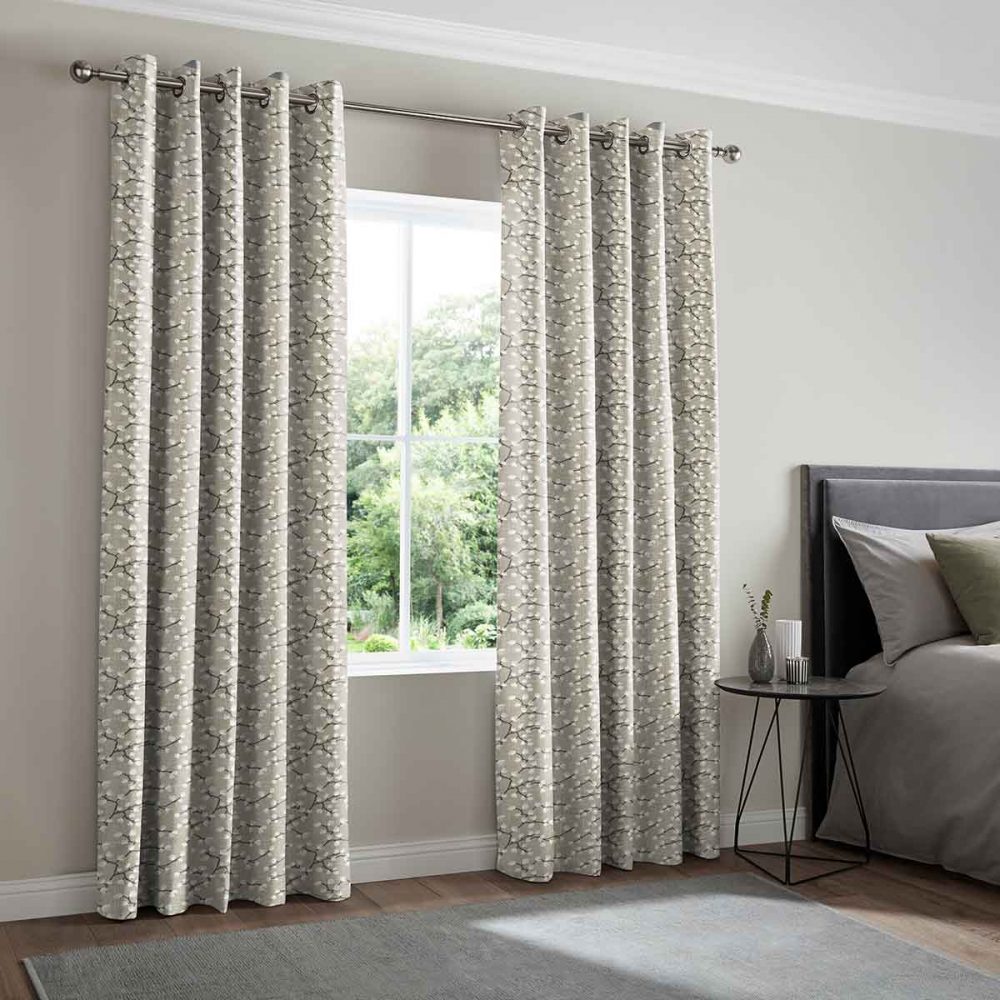 Pascoe Silver Curtain